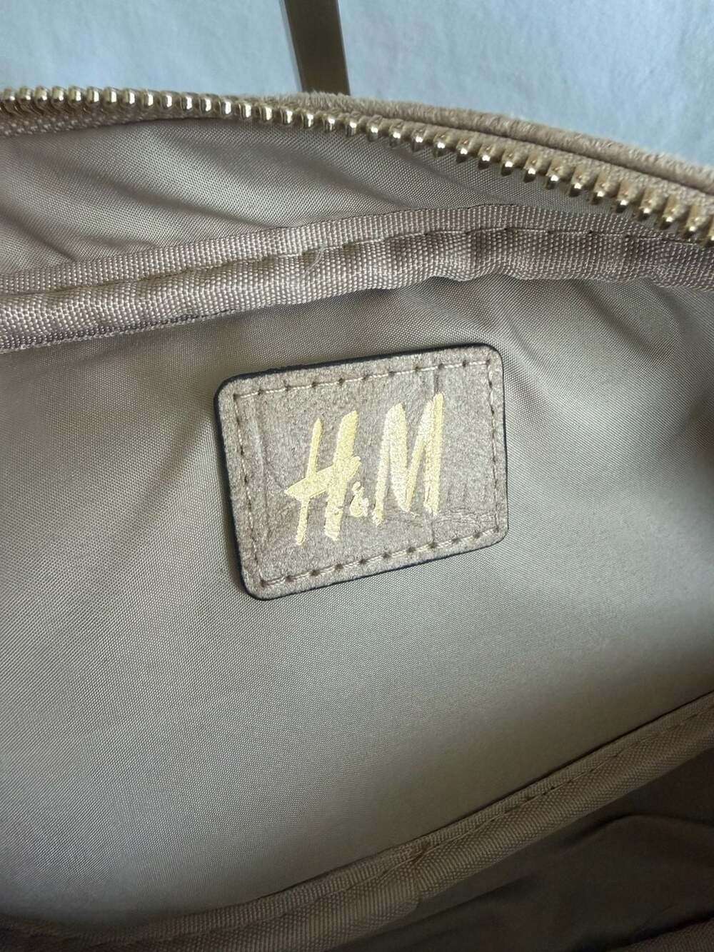 H&M Faux Suede Crocodile Embossed Shoulder Bag Tan - Picture 4 of 5